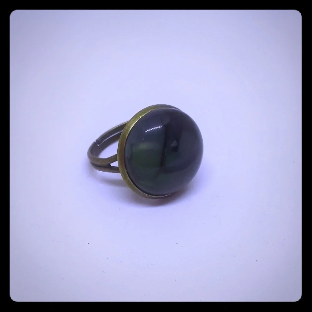 Green gem ring - Picture 2 of 2
